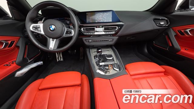 BMW Z4 — interior