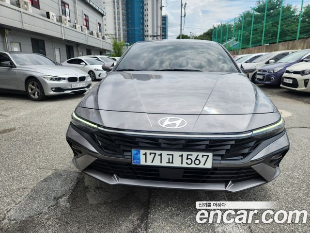 Hyundai Avante — exterior