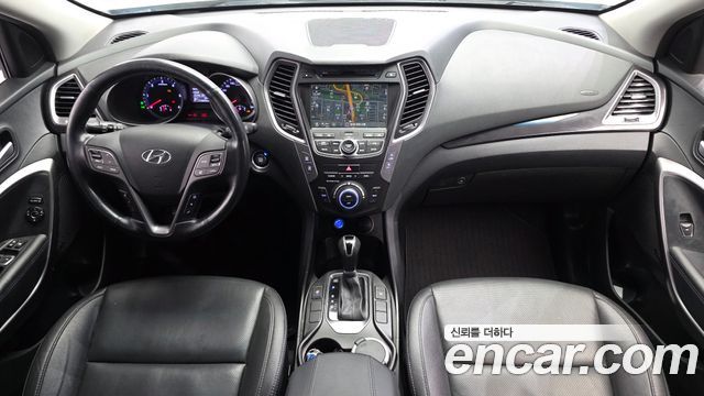 Hyundai Santa Fe — interior