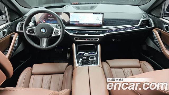 BMW X6 — interior