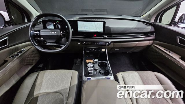 Kia Carnival — interior