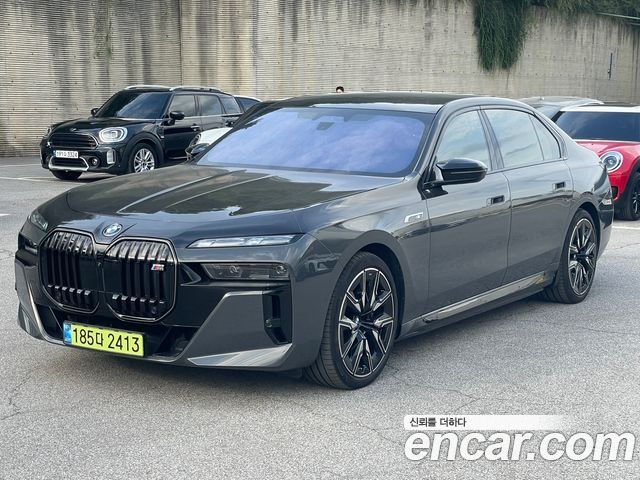BMW i7 — exterior