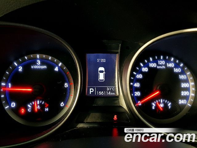 Hyundai Santa Fe — interior
