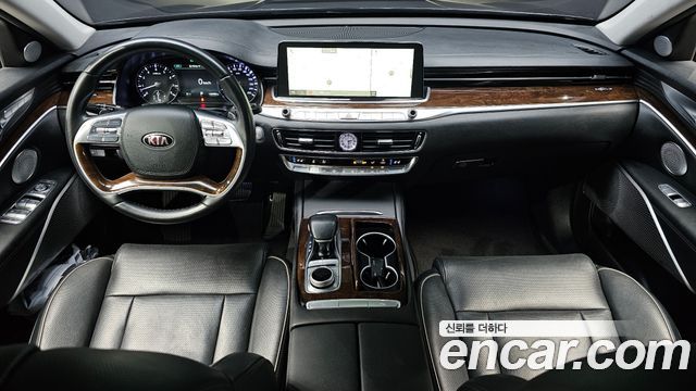 Kia K9 — interior