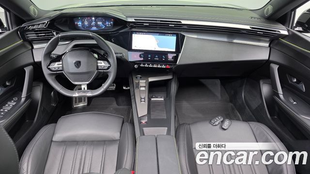 Peugeot 408 — interior