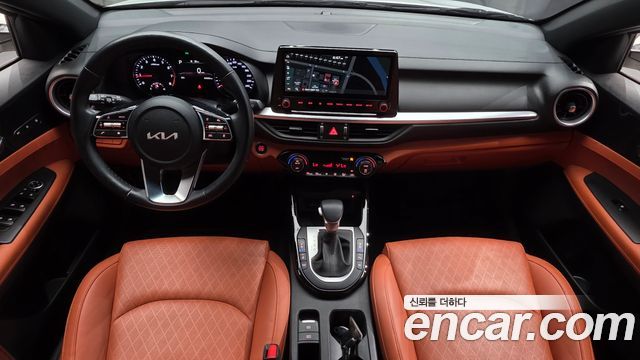 Kia K3 — interior