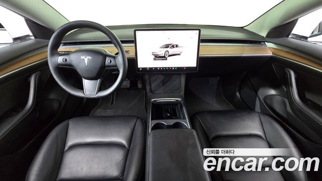 Tesla Model 3 — interior