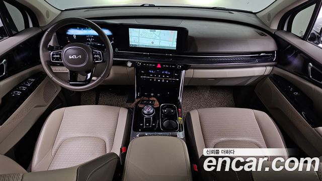 Kia Carnival — interior