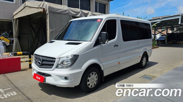 Mercedes-Benz Sprinter — exterior