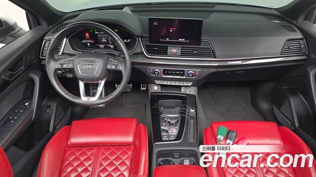 Audi SQ5 — interior