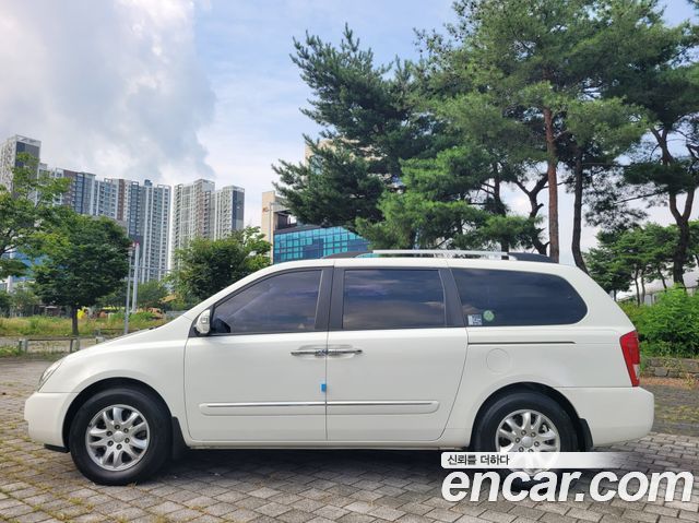 Kia Carnival — interior