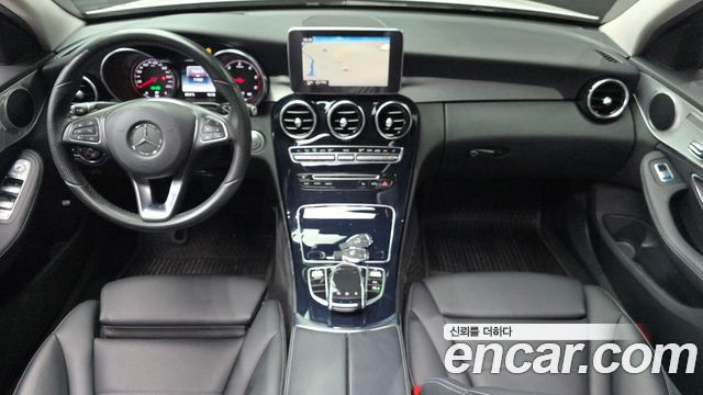 Mercedes-Benz C-Class — interior