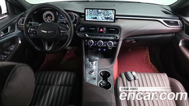 Genesis G70 — interior