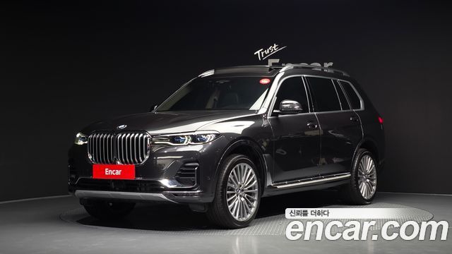 BMW X7 — exterior