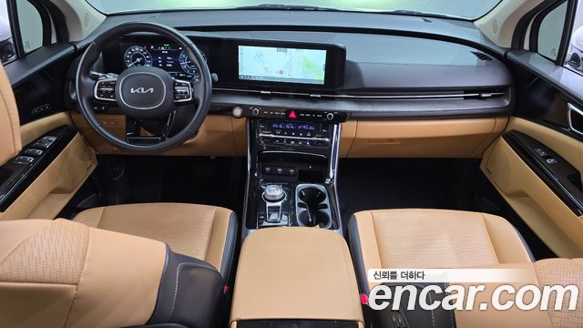 Kia Carnival — interior