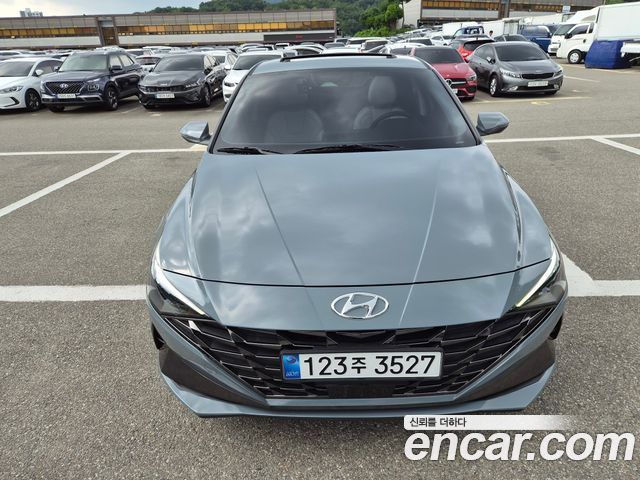 Hyundai Avante — exterior