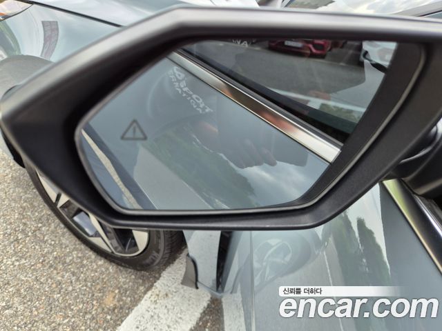 Hyundai Avante — interior