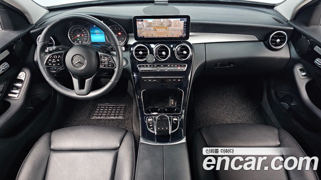 Mercedes-Benz C-Class — interior