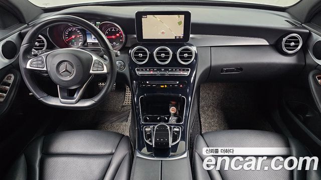 Mercedes-Benz C-Class — interior