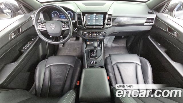 KG Mobility Rexton — interior