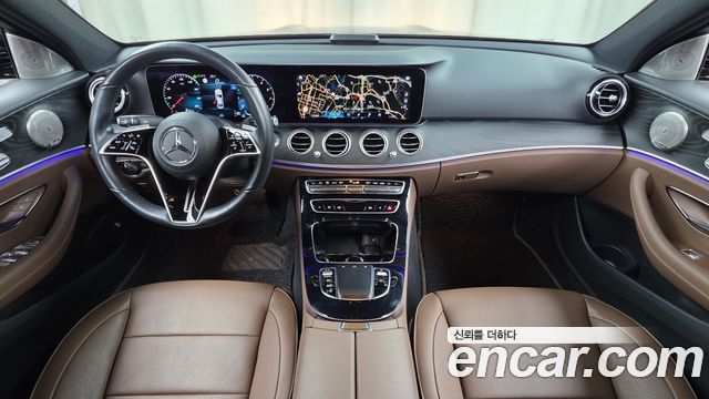 Mercedes-Benz E-Class — interior