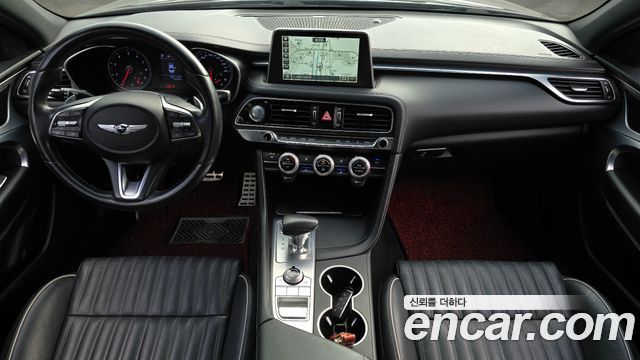 Genesis G70 — interior