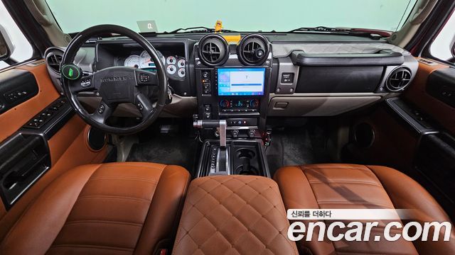 Hummer H2 — interior