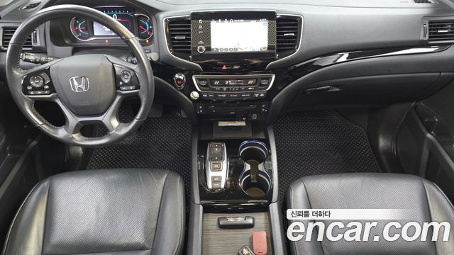 Honda Pilot — interior