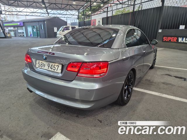 BMW 3 Series — interior