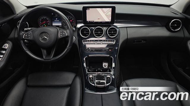 Mercedes-Benz C-Class — interior