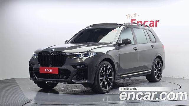 BMW X7 — exterior
