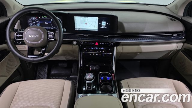 Kia Carnival — interior