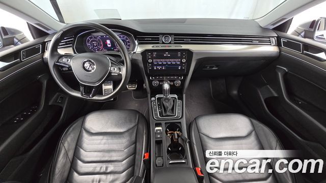 Volkswagen Arteon — interior