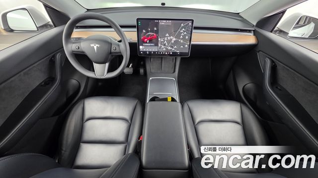 Tesla Model Y — interior