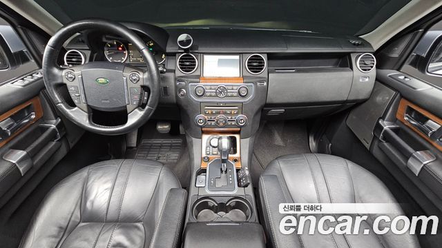Land Rover Discovery — interior