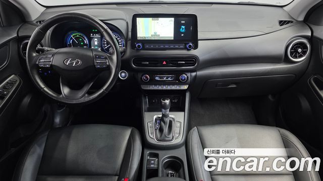 Hyundai Kona — interior