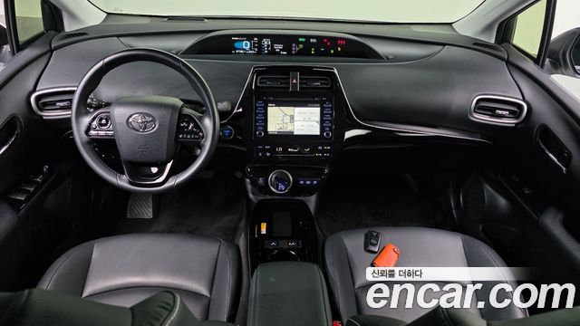Toyota Prius — interior