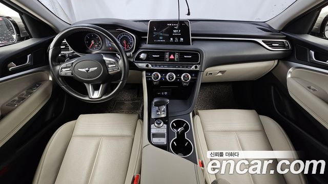 Genesis G70 — interior