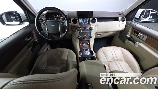 Land Rover Discovery — interior
