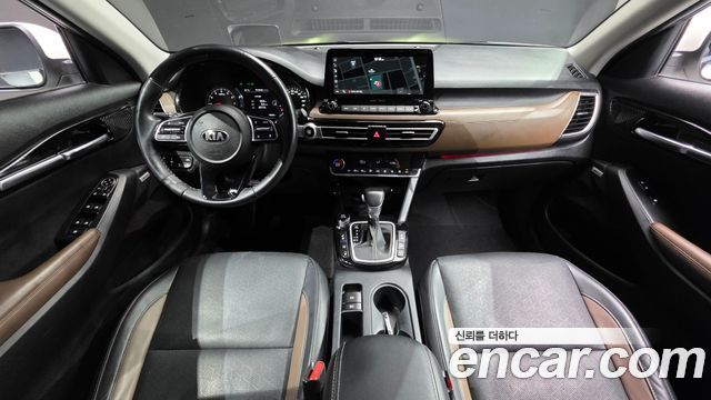 Kia Seltos — interior