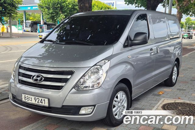 Hyundai Starex