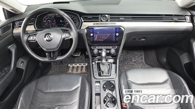 Volkswagen Arteon — interior