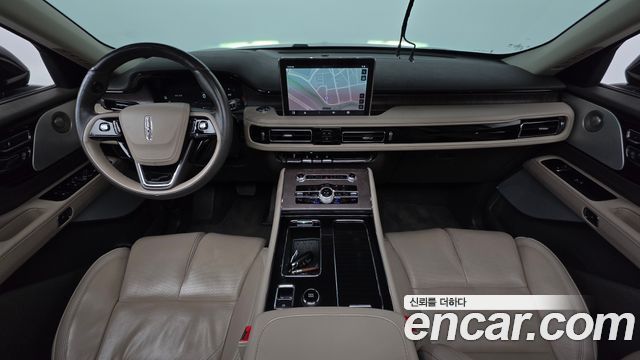 Lincoln Aviator — interior