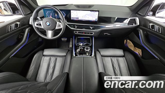 BMW X5 — interior