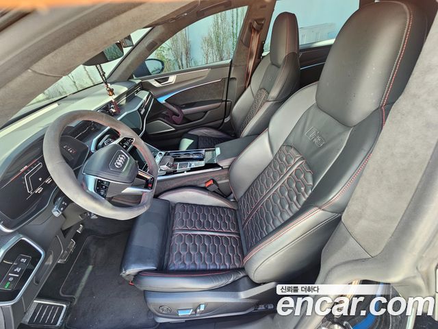 Audi RS7 — interior