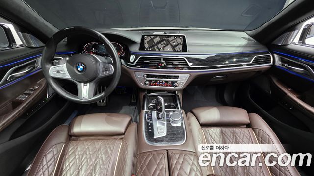 BMW 7 Series — interior