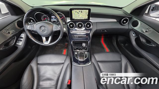 Mercedes-Benz C-Class — interior