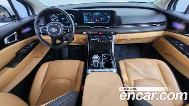 Kia Carnival — interior