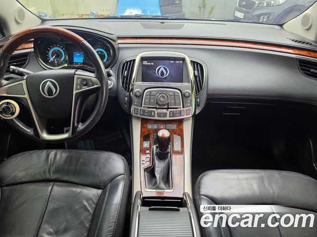 Chevrolet Korea Alpheon — interior