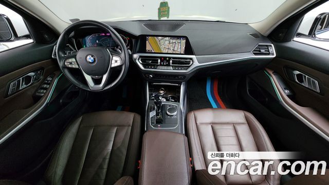 BMW 3 Series — interior